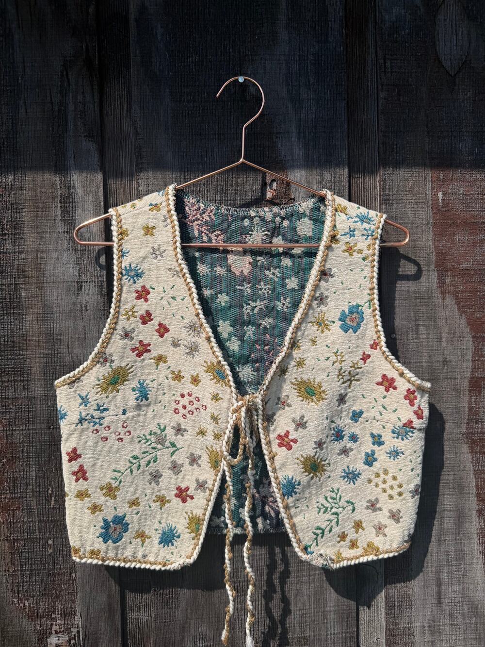Floral Tapestry Tie Front Woven Vest Small